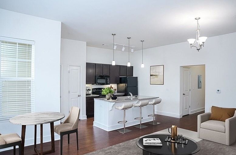 Amp - 2 BR/2BA - 1,170 sq ft