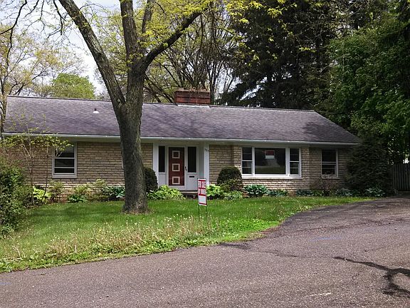 5th image of 939 E High St