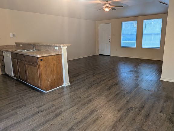 5th image of 6103 Collins Ct