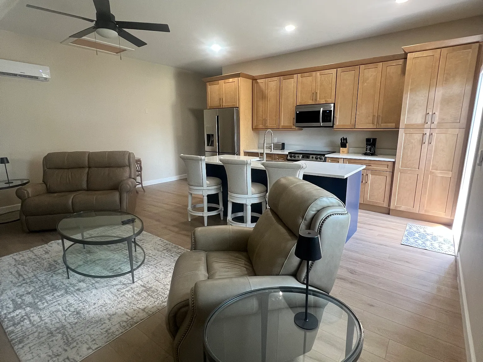 1 bed, 800 sqft, $1,650 — Photo 2