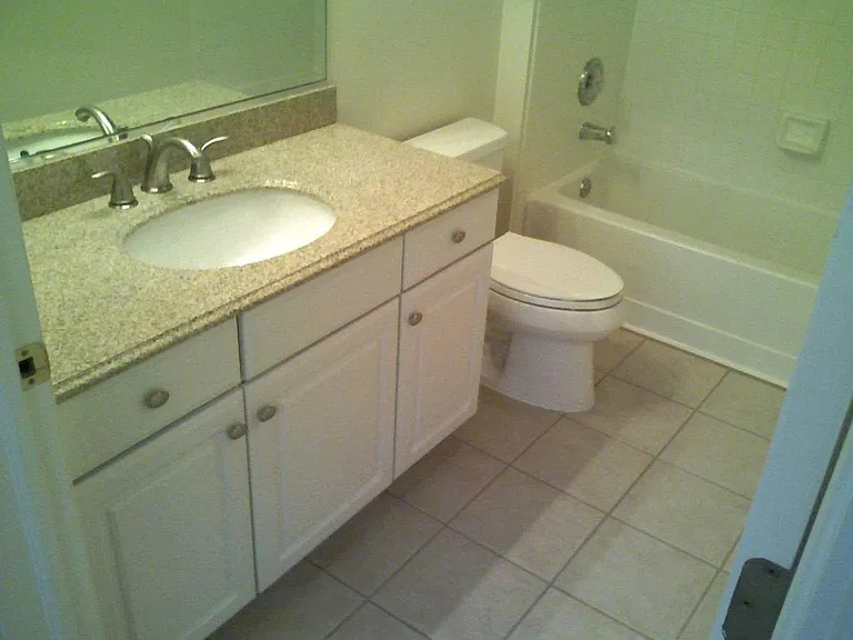 Grove Ave — Photo 17