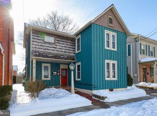 16 E Market St, Lititz, PA 17543