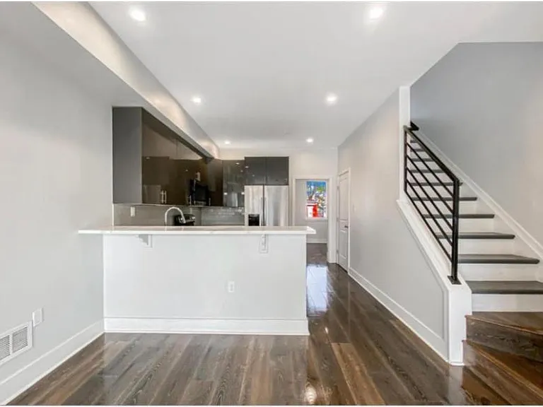 2211 Moore St #2 — Photo 4