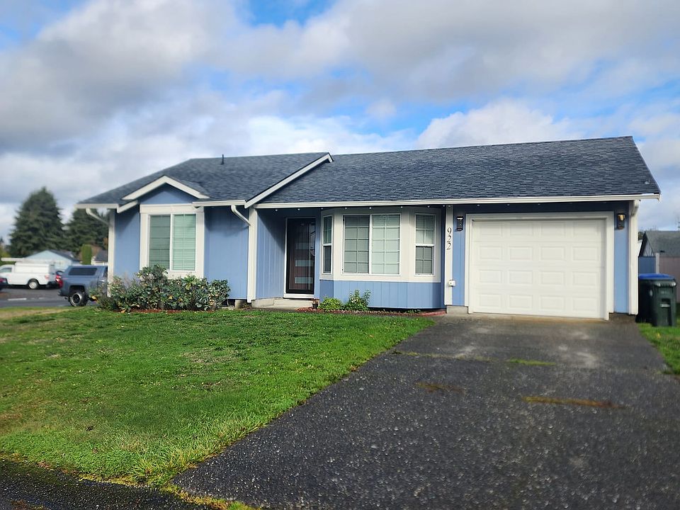 1st image of 922 Schonberg Ln SE