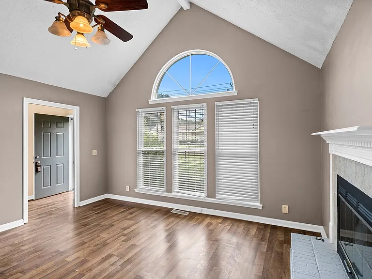 154 Arsenal Dr — Photo 4