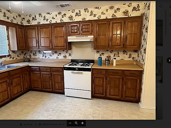 3rd image of 2325 Phoenix Dr