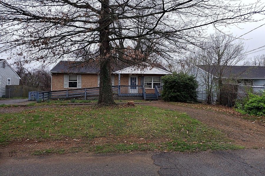 1st image of 838 Kellogg Ave NW