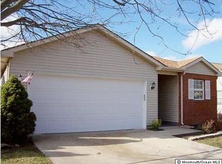 2126 Agincourt Rd, Toms River, NJ 08755