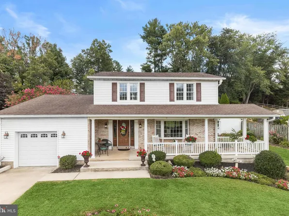 2123 Round Hill Rd, Fallston, MD 21047
