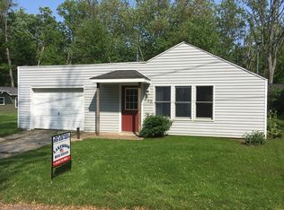 635 Eagle Point Rd, Lake Odessa, MI 48849