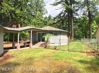 37 SE Sandy Dell Rd, Troutdale, OR 97060