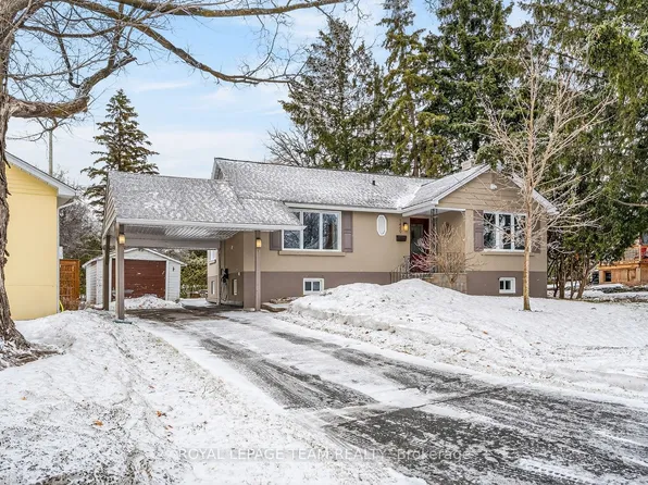 1449 Portal St, Ottawa, ON K1H 6B6