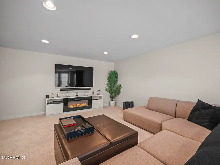 5 Cortland Rd — Photo 19