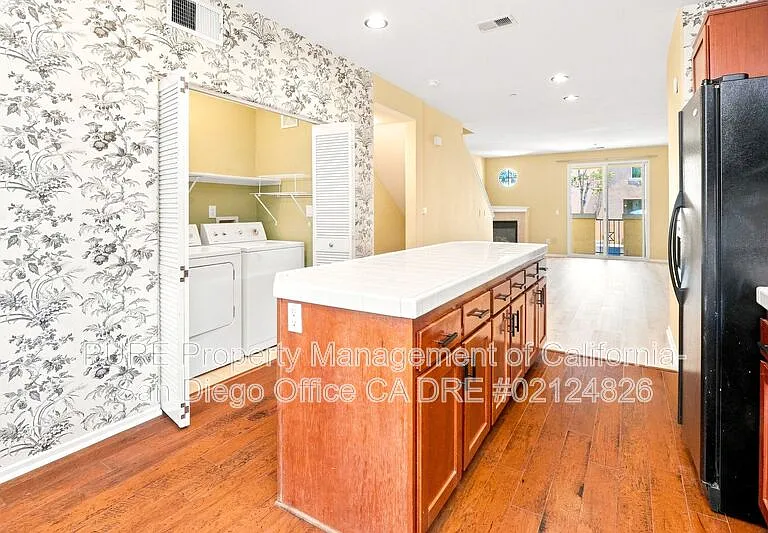 2709 Persimmon Ct — Photo 6