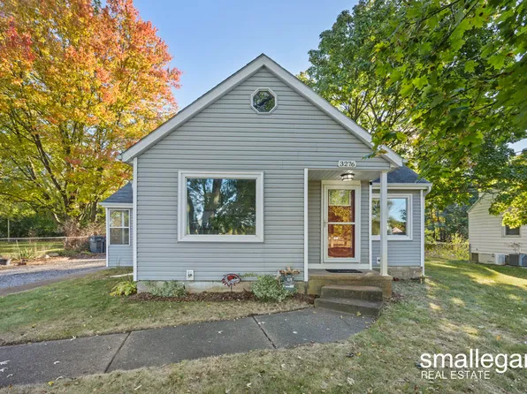 3276 Dean Lake Ave NE, Grand Rapids, MI 49525