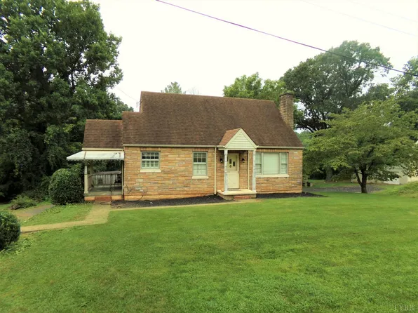 370 Woodys Lake Rd, Madison Heights, VA 24572