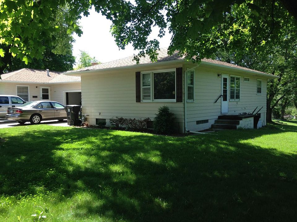 2nd image of 1409 Maplewood Dr
