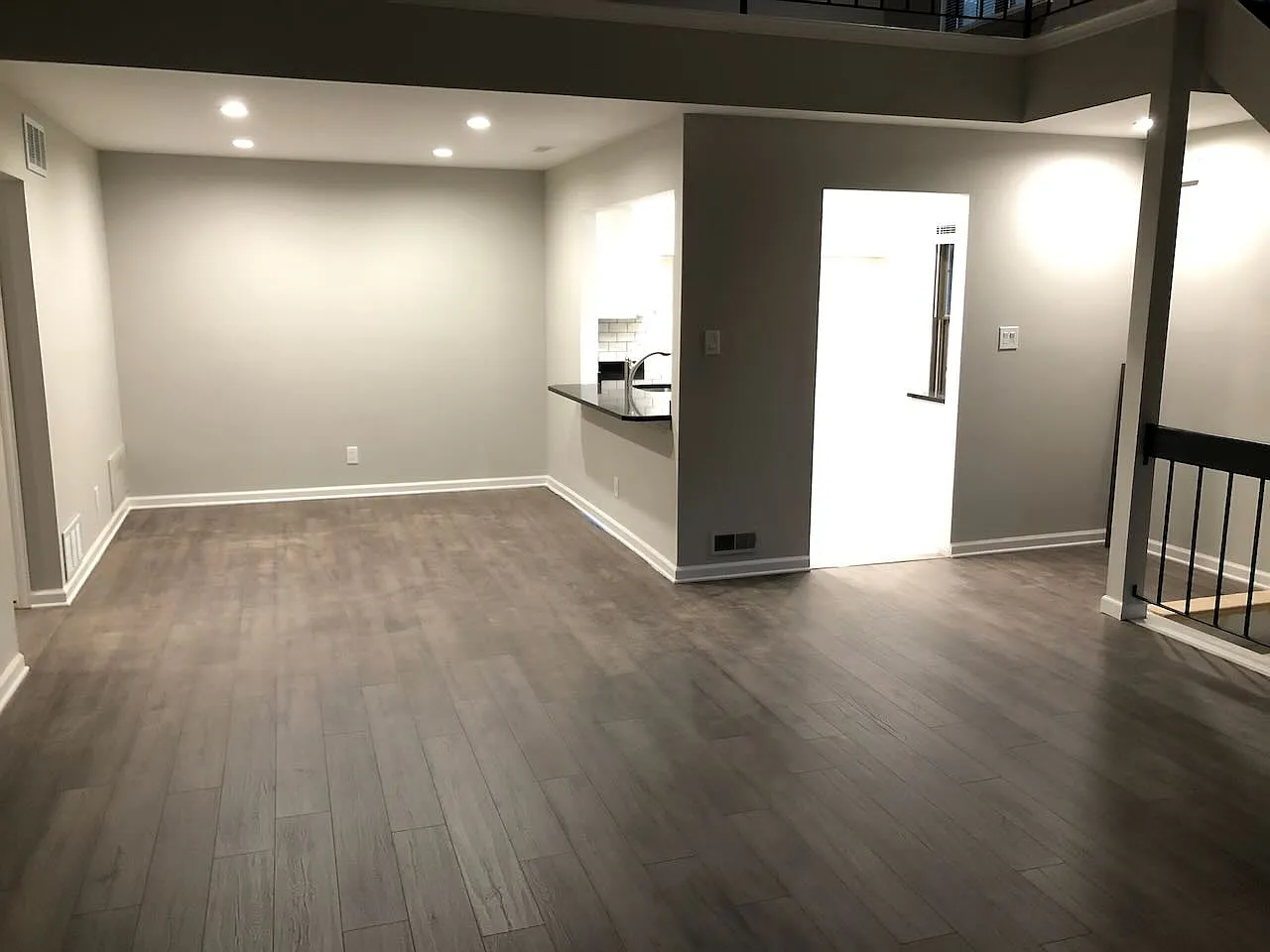 2 bed, 1336 sqft, $2,300 — Photo 3