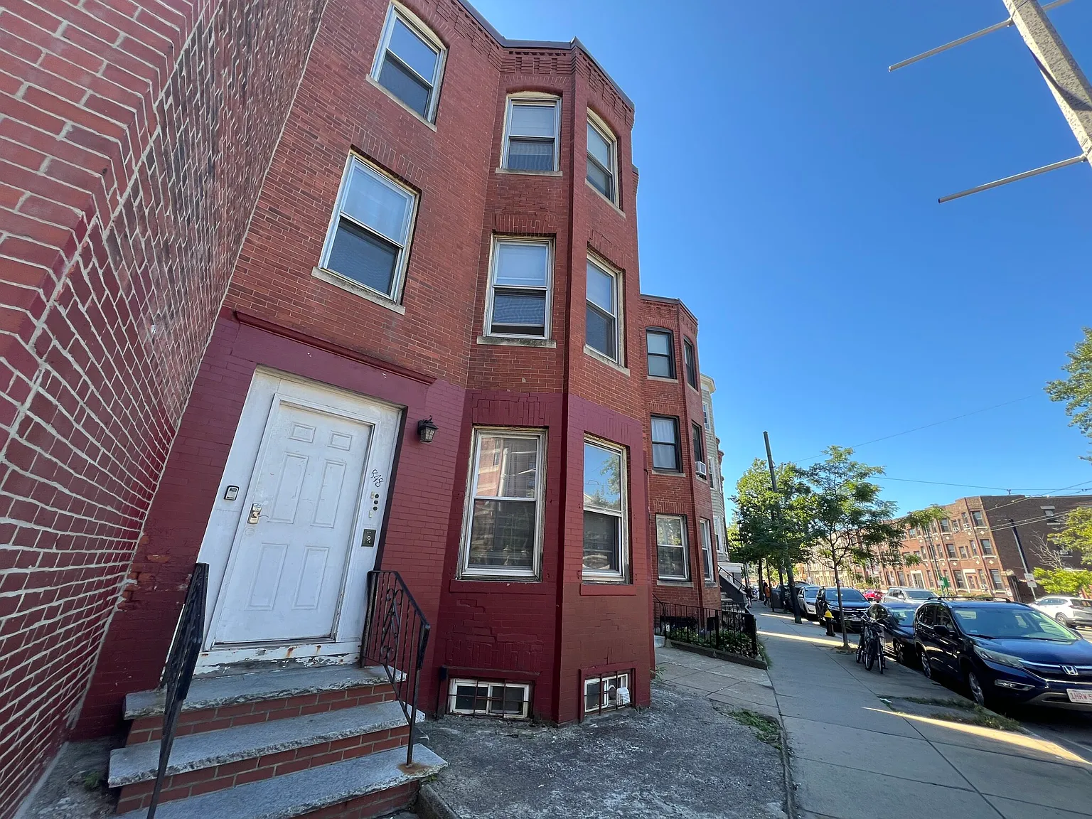 3 bed, 1.0 bath, 900 sqft, $3,800 — Photo 1