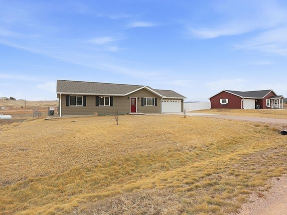 3rd image of 855 Marie St