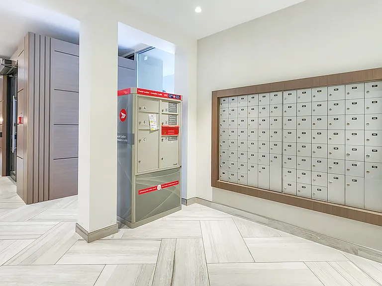 2500 Bathurst St — Photo 35