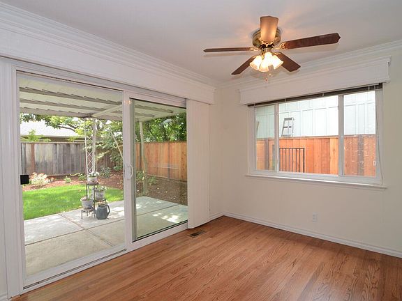 3rd image of 5298 Baron Dr