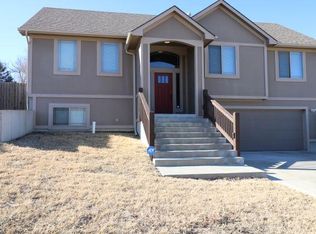 1814 Buckshot Dr, Junction City, KS 66441