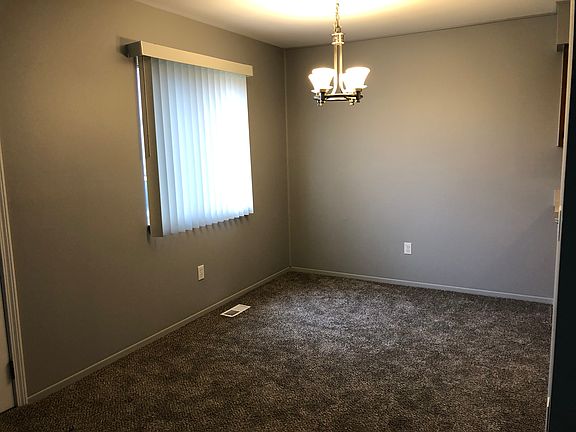 5th image of 26260 Clancy St