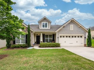 10122 Woodland Watch Ct, Charlotte, NC 28277