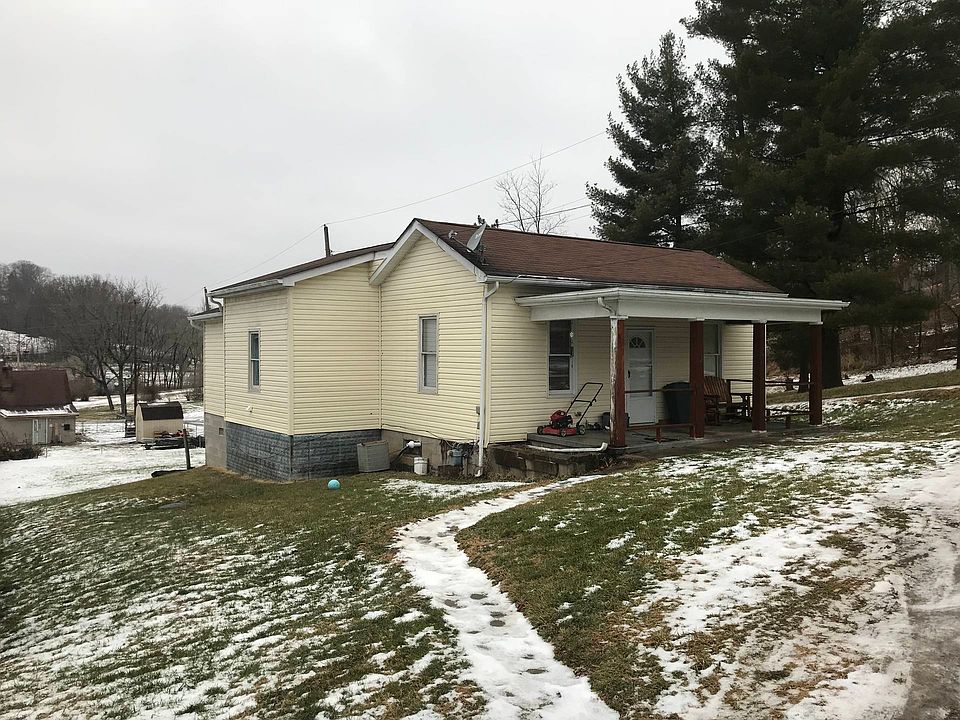 2nd image of 2 S 2nd St