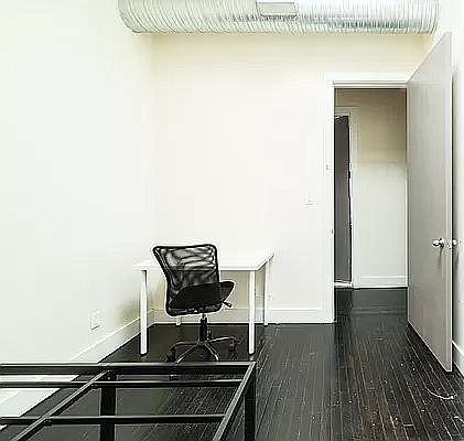 4th image of 105 Weirfield St #1F
