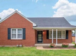 923 Rohrerstown Rd, Lancaster, PA 17601