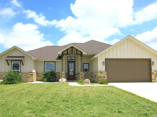 508 Alta Vista Dr, Pleasanton, TX 78064