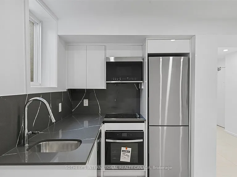 1340 Avenue Rd #B — Photo 10