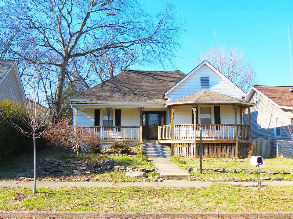 1st image of 423 E Caldwell Ave