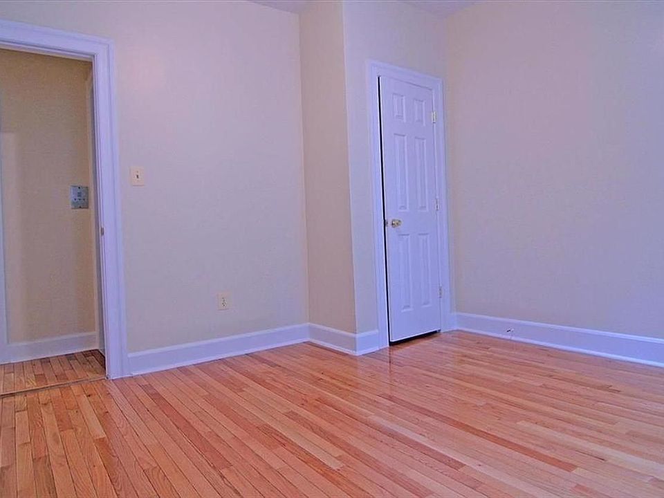2nd image of 192 Bradhurst Ave #34