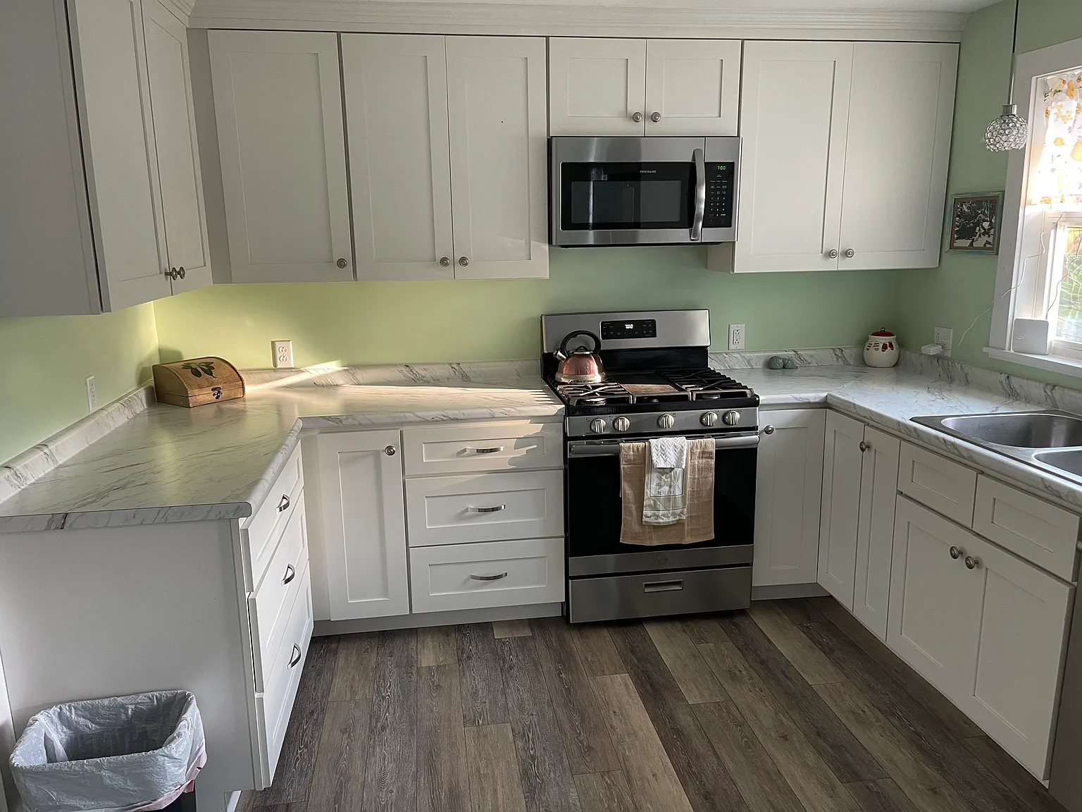 2 bed, 950 sqft, $1,600 — Photo 2
