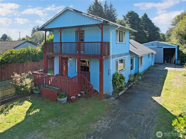 715 Copalis Beach Road, Copalis Beach, WA 98535