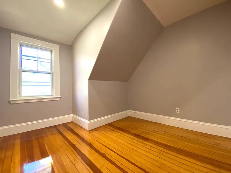 114 White St #3 — Photo 4