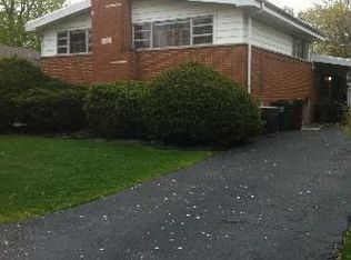 3849 Sugar Loaf Ln, Skokie, IL