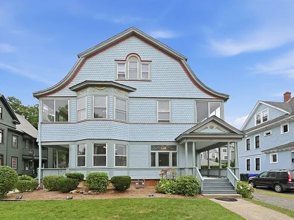 77 Firglade Ave, Springfield, MA 01108