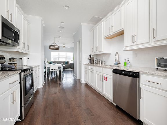 5th image of 2151 2ND Street S