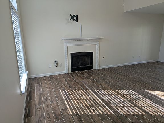 2nd image of 2270 Boone Pl