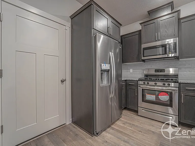 4261 S Cloverhill Way — Photo 10