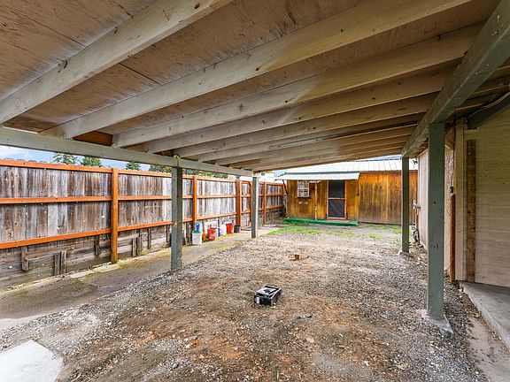 4th image of 1837 Drury Ln
