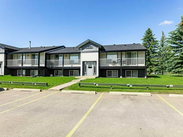 11 E Stanton St #27, Red Deer, AB T4N 0B9