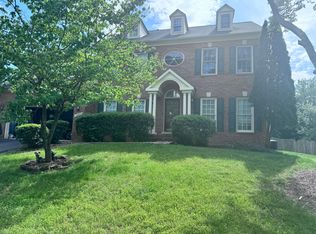 14303 Compton Village Dr, Centreville, VA 20121