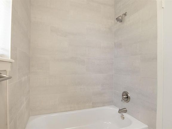 2nd image of 700 Littlewood St