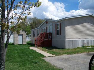8403 Quill Dr, Fenton, MI