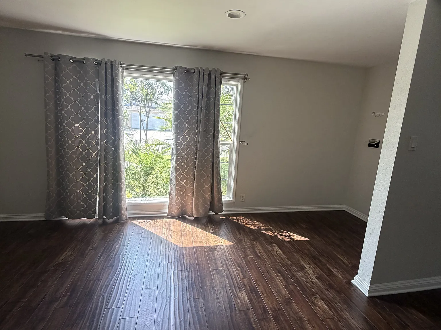 Lowemont St, Bellflower — Photo 1
